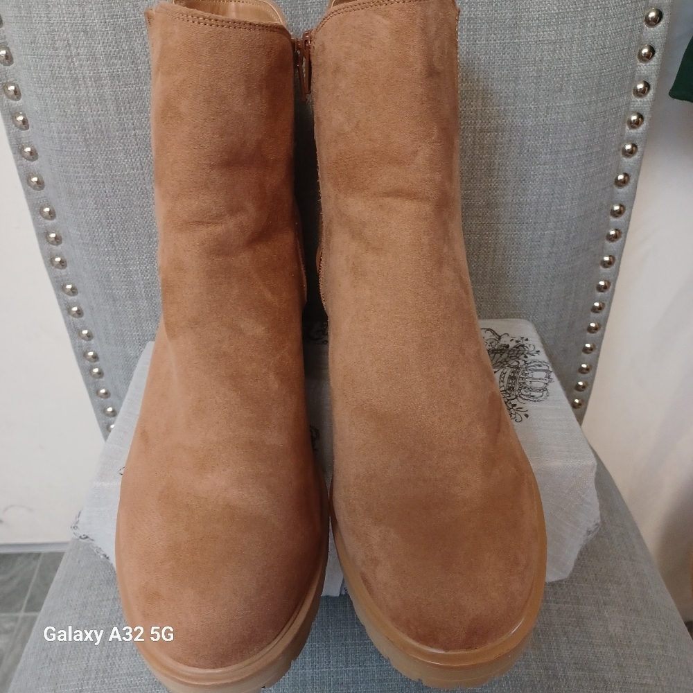 UNIVERSAL THREAD chelsea Women's Tan Ankle Boots Size 11 - Picture 9 of 13